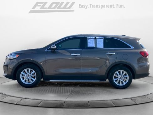 Used 2019 Kia Sorento FWD V6 image 5