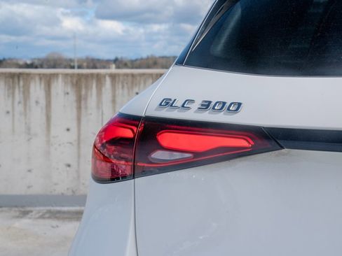 Certified 2025 Mercedes-Benz GLC 300 4MATIC image 10