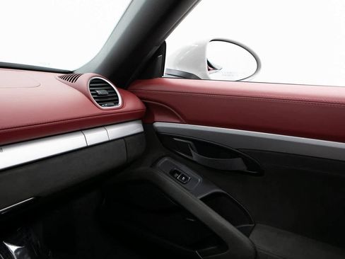 Certified 2022 Porsche 718 Boxster Spyder image 22