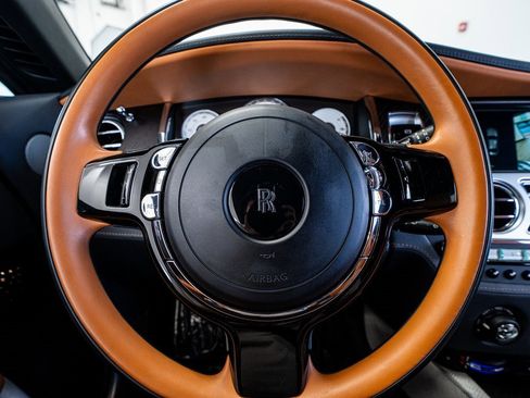 Used 2018 Rolls-Royce Wraith image 42