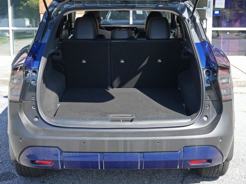 Used 2025 Nissan Kicks SR FWD image 9