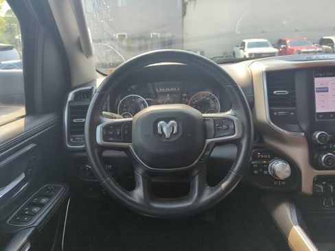 Used 2022 RAM 1500 Laramie AWD/4WD image 16