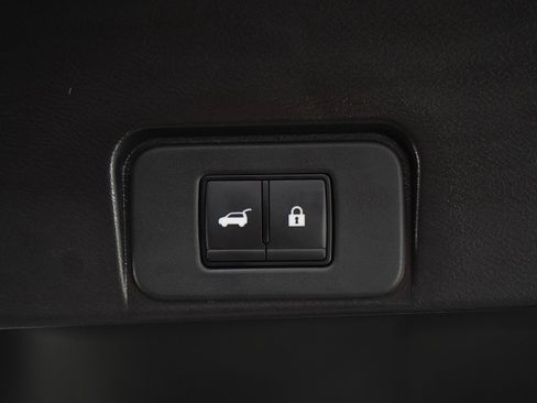 Used 2023 Nissan Rogue SV w/ SV Premium B Package AWD/4WD image 17