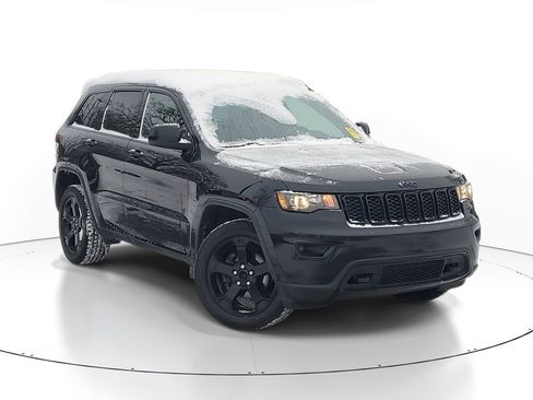 Used 2018 Jeep Grand Cherokee Laredo image 1