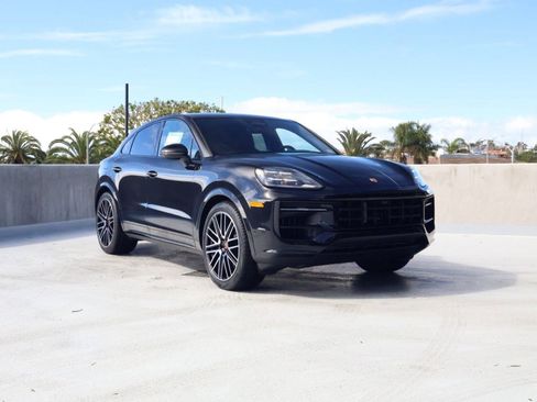 New 2026 Porsche Cayenne Coupe image 7