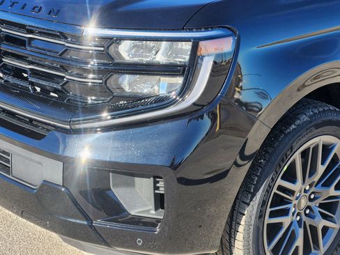 New 2026 Ford Expedition Platinum w/ Stealth Appearance Package image 10