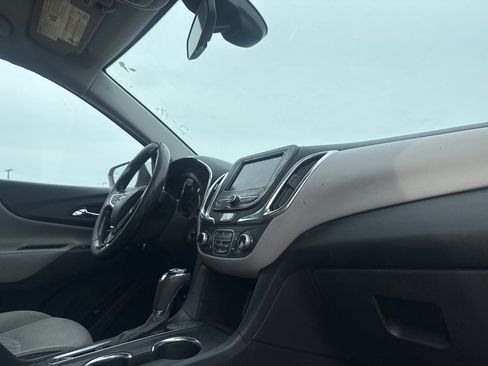 Used 2020 Chevrolet Equinox LT image 30