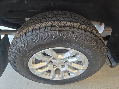 Used 2024 Chevrolet Silverado 1500 LT AWD/4WD image 28