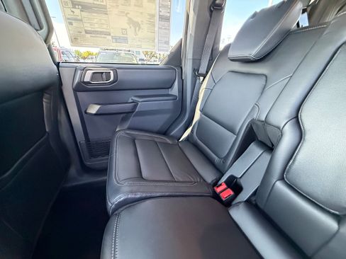 New 2026 Ford Bronco Outer Banks w/ Sasquatch Package AWD/4WD image 18