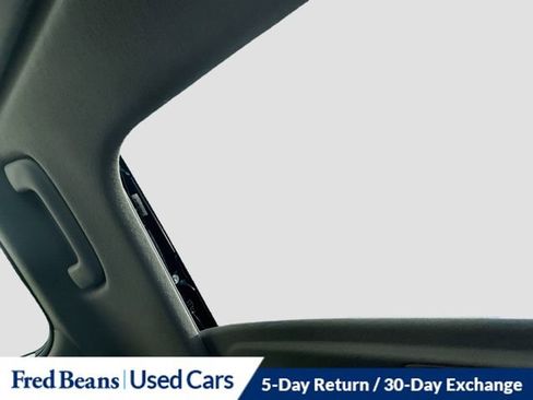 Used 2024 Hyundai Venue SEL FWD image 22