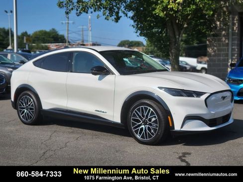 Used 2024 Ford Mustang Mach-E Premium image 7