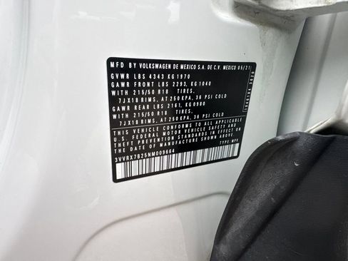 Used 2022 Volkswagen Taos SE FWD image 30