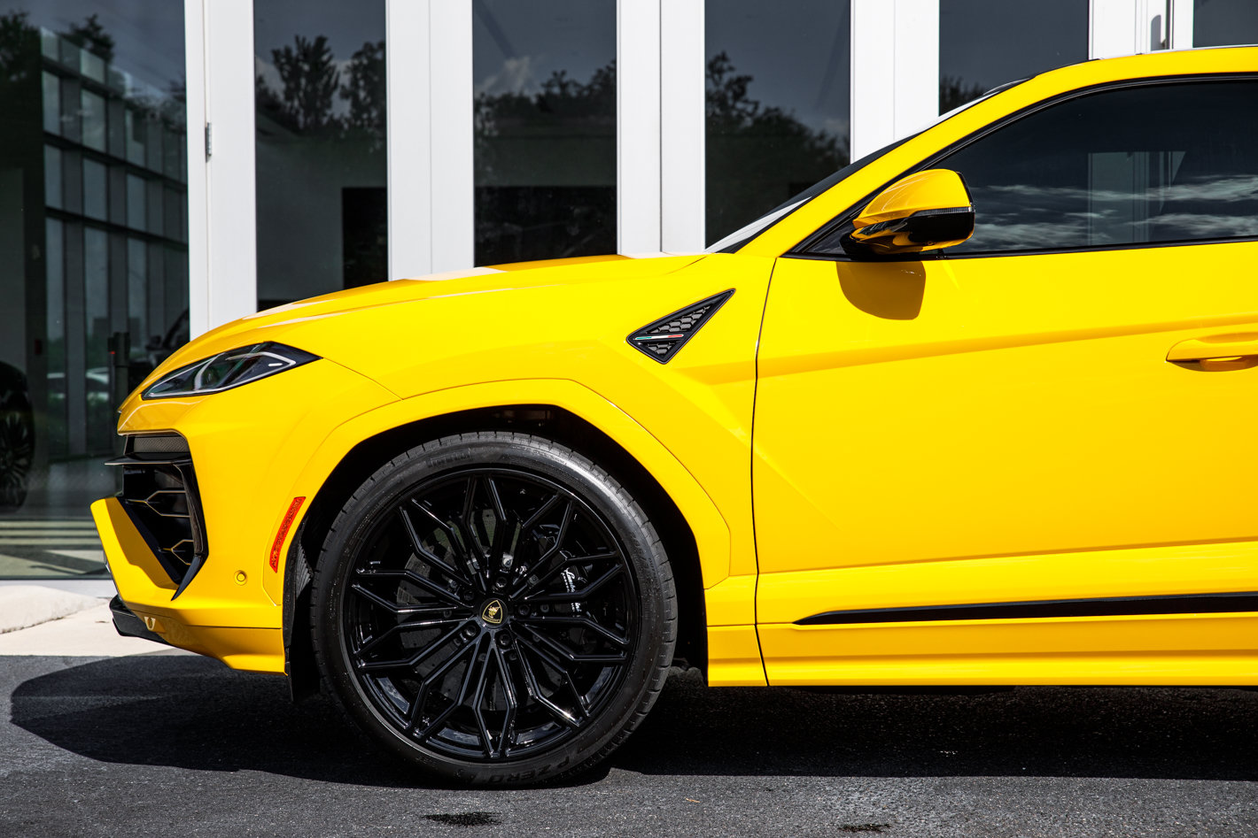 Used 2025 Lamborghini Urus S AWD/4WD image 6