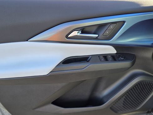 New 2026 Chevrolet Equinox EV LT image 10