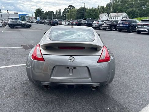 Used 2009 Nissan 370Z Touring w/ Sport Pkg RWD image 6