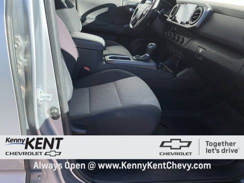 Used 2021 Toyota Tacoma TRD Off-Road w/ Technology Package image 17