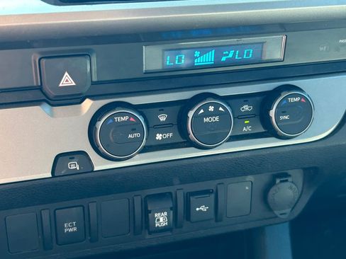 Used 2021 Toyota Tacoma SR5 image 29