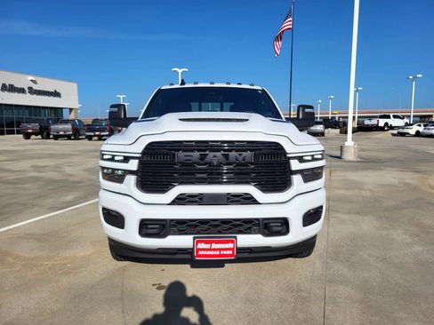Used 2025 RAM 3500 Laramie image 8
