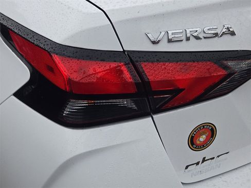 Used 2024 Nissan Versa S w/ Trunk Package image 15