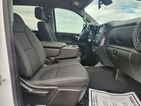 Used 2023 Chevrolet Silverado 2500 Custom w/ Custom Convenience Package image 12