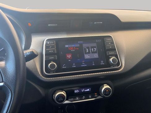 Used 2020 Nissan Kicks SV FWD image 7