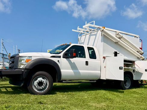 Used 2016 Ford F550 2WD SuperCab Super Duty image 1