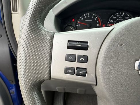 Used 2015 Nissan Frontier SV w/ SV Value Truck Package RWD image 16