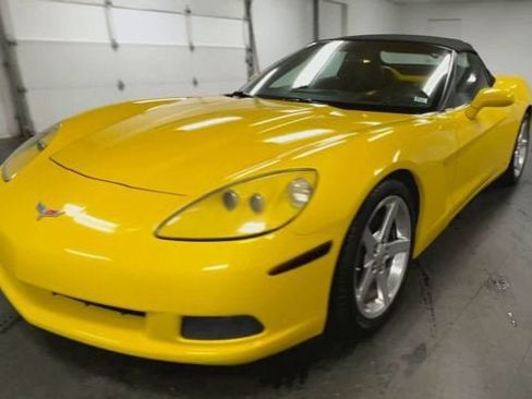 Used 2006 Chevrolet Corvette Convertible w/ Preferred Equipment Group RWD image 4