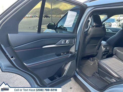 New 2026 Ford Explorer ST-Line w/ ST-Line Street Pack AWD/4WD image 11