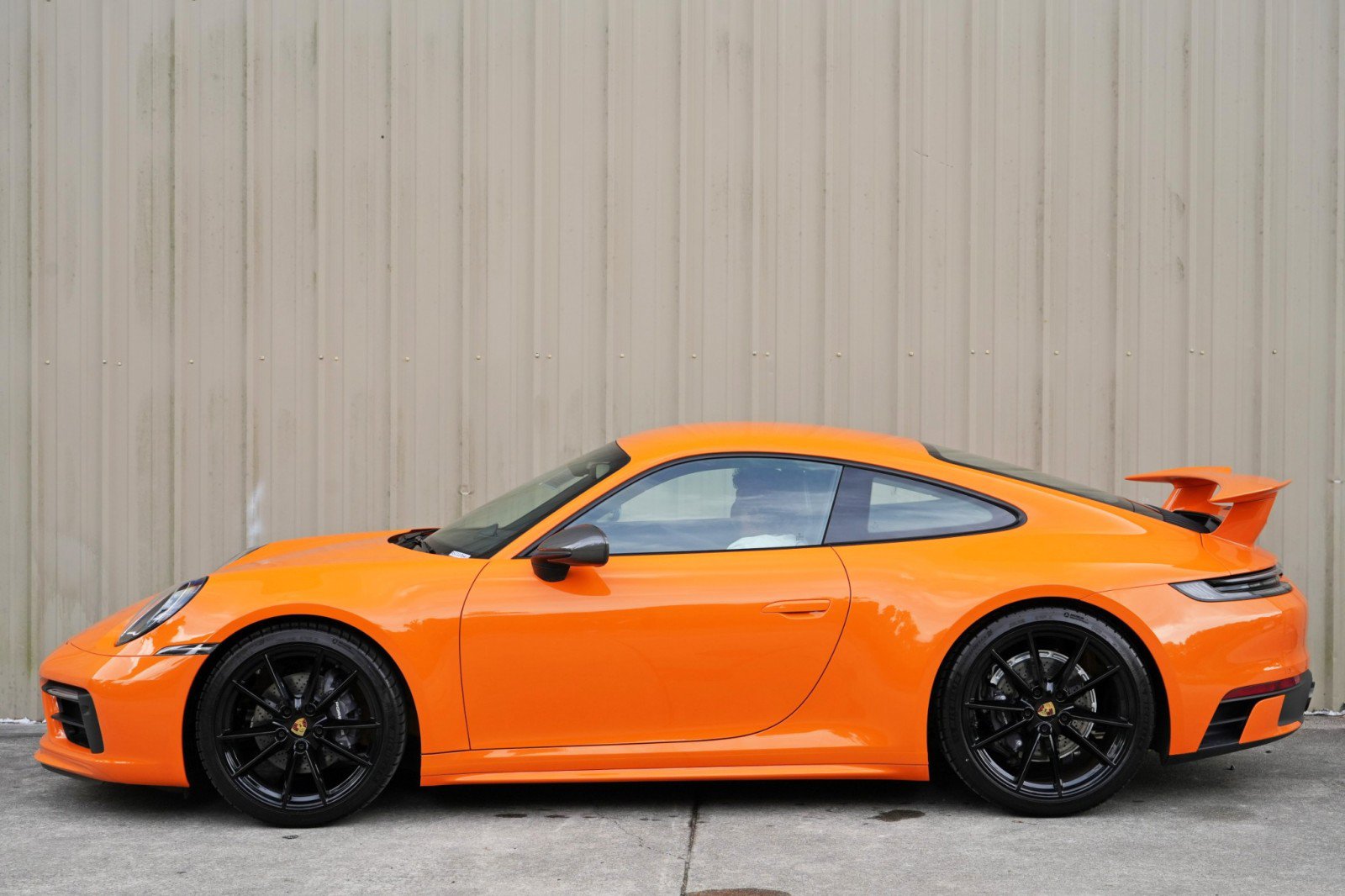 Used 2024 Porsche 911 Carrera T RWD image 41