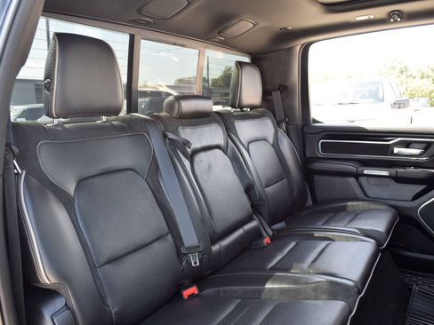 Used 2019 RAM 1500 Laramie AWD/4WD image 22