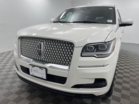 Used 2024 Lincoln Navigator L Reserve image 1