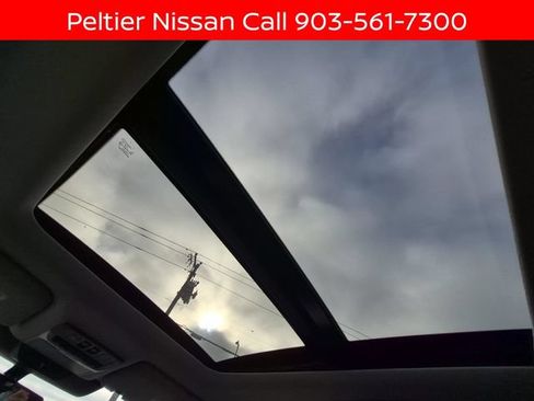 Certified 2025 Nissan Pathfinder SL w/ SL Premium Package FWD image 31