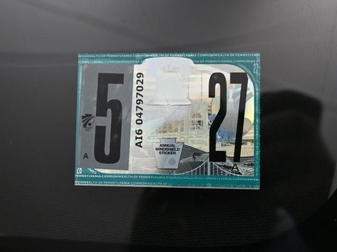 Used 2023 Tesla Model Y 2WD image 8