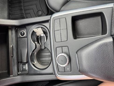 Used 2015 Mercedes-Benz GL 450 4MATIC image 54