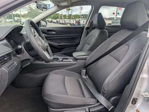 Used 2022 Nissan Altima 2.5 S FWD image 14