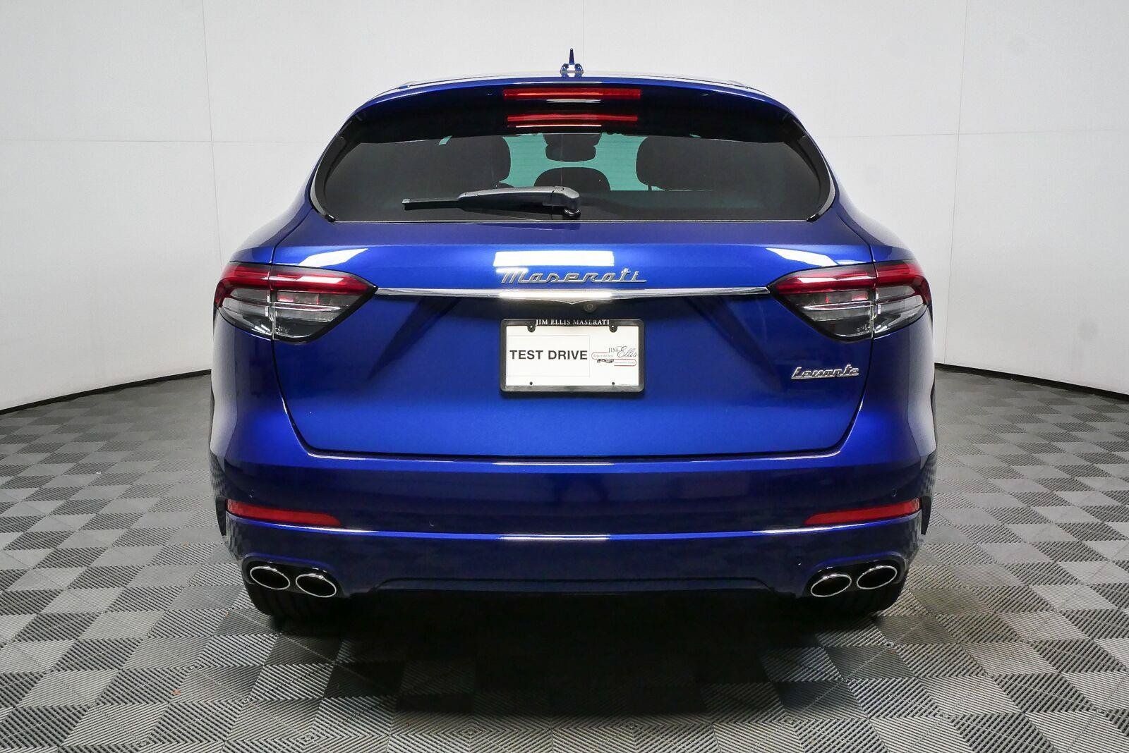 Used 2023 Maserati Levante GT AWD/4WD image 31
