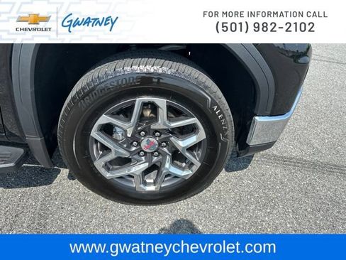 Used 2025 GMC Sierra 1500 SLT w/ SLT Premium Plus Package AWD/4WD image 12