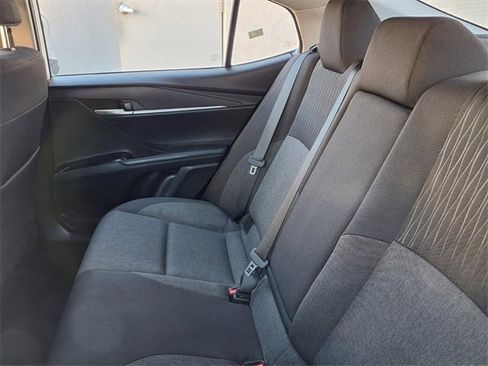 Used 2025 Toyota Camry LE image 7