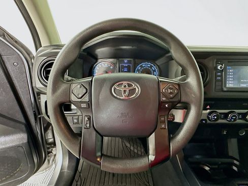 Used 2019 Toyota Tacoma SR image 18