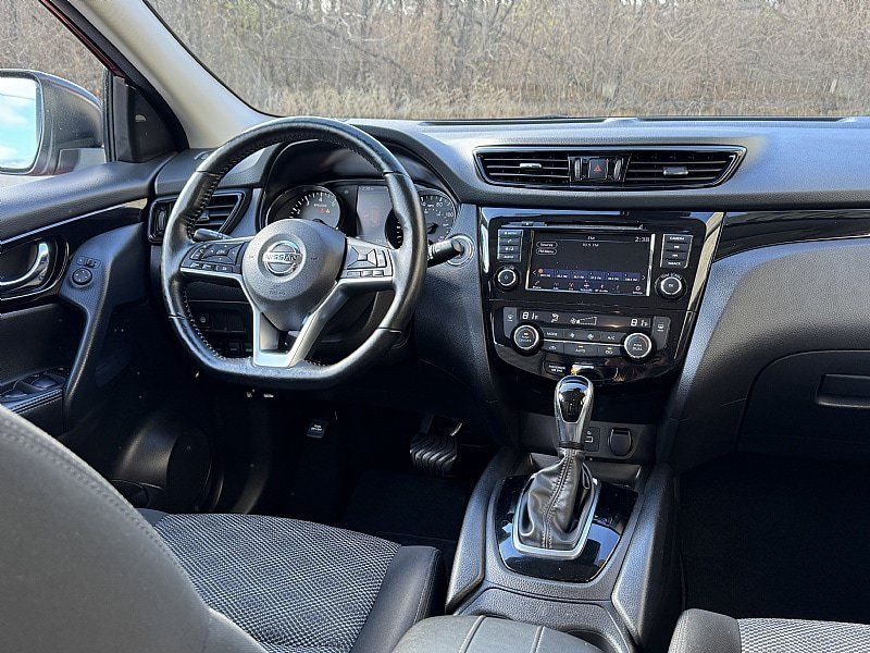 Used 2022 Nissan Rogue Sport SV AWD/4WD image 11