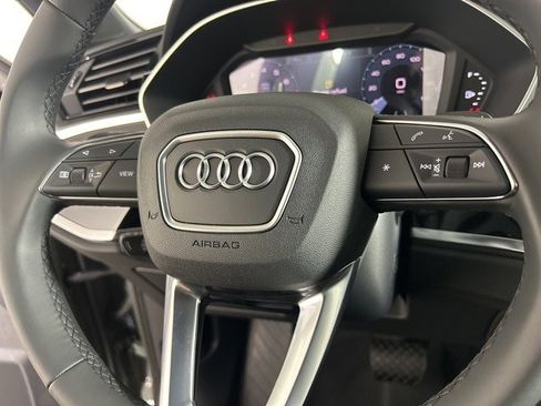 New 2025 Audi Q3 2.0T Premium image 25