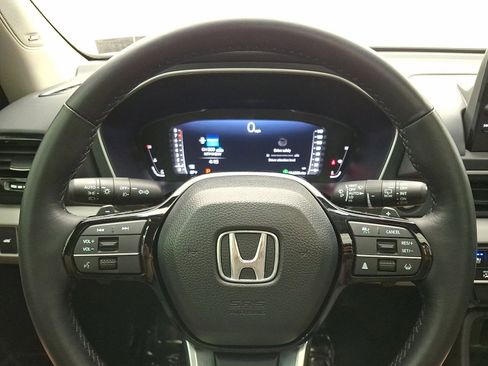 Used 2024 Honda Pilot Elite image 16