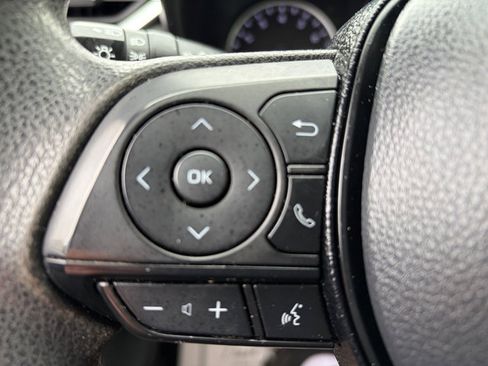 Used 2019 Toyota RAV4 XLE FWD image 19
