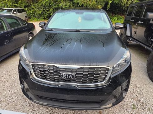 Used 2020 Kia Sorento L FWD image 2