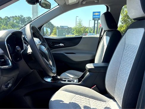 Used 2022 Chevrolet Equinox LT FWD image 12