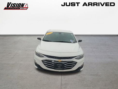 Used 2022 Chevrolet Malibu LS image 2