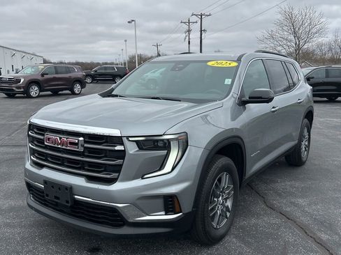 Used 2025 GMC Acadia Elevation FWD image 5