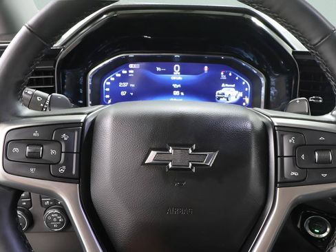 Used 2024 Chevrolet Silverado 1500 LT Trail Boss w/ Convenience Package II AWD/4WD image 12