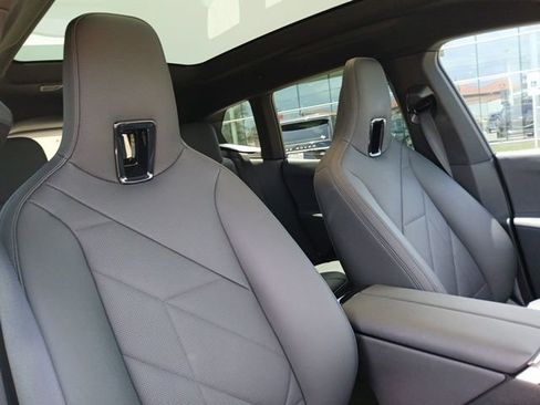 Used 2023 BMW iX M60 w/ Executive Package image 17